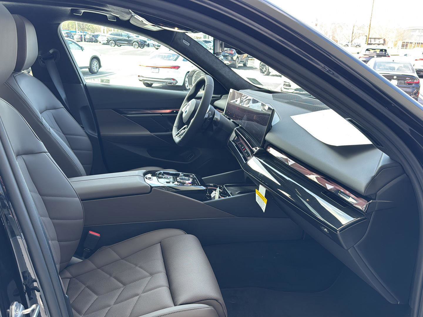 New 2026 BMW 550e xDrive w/ Executive Package image 11