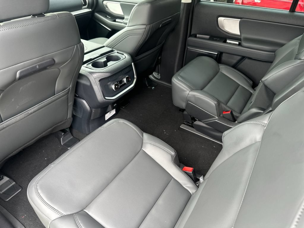 New 2027 Ford Expedition Active RWD image 11