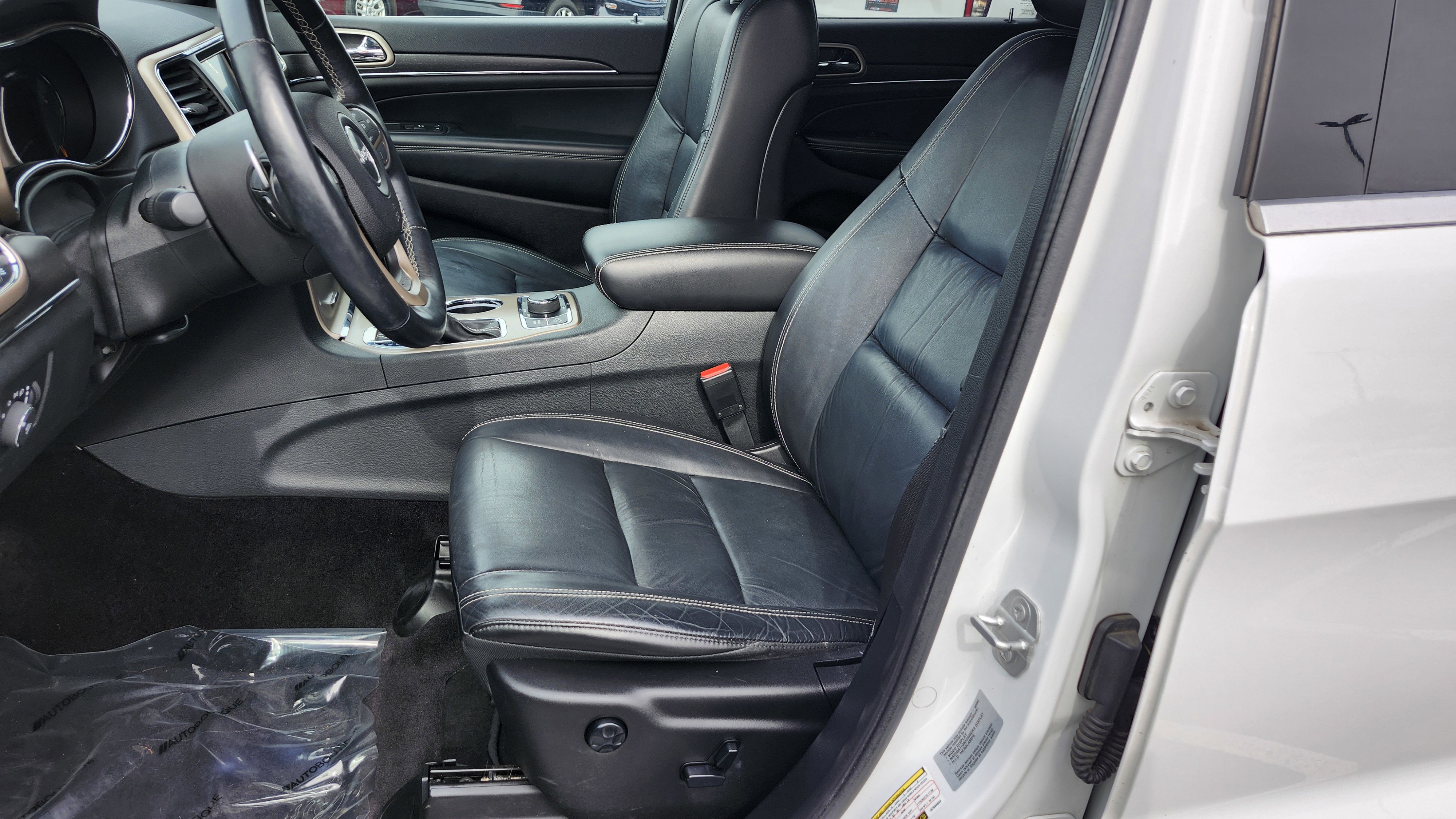 Used 2016 Jeep Grand Cherokee Limited image 25