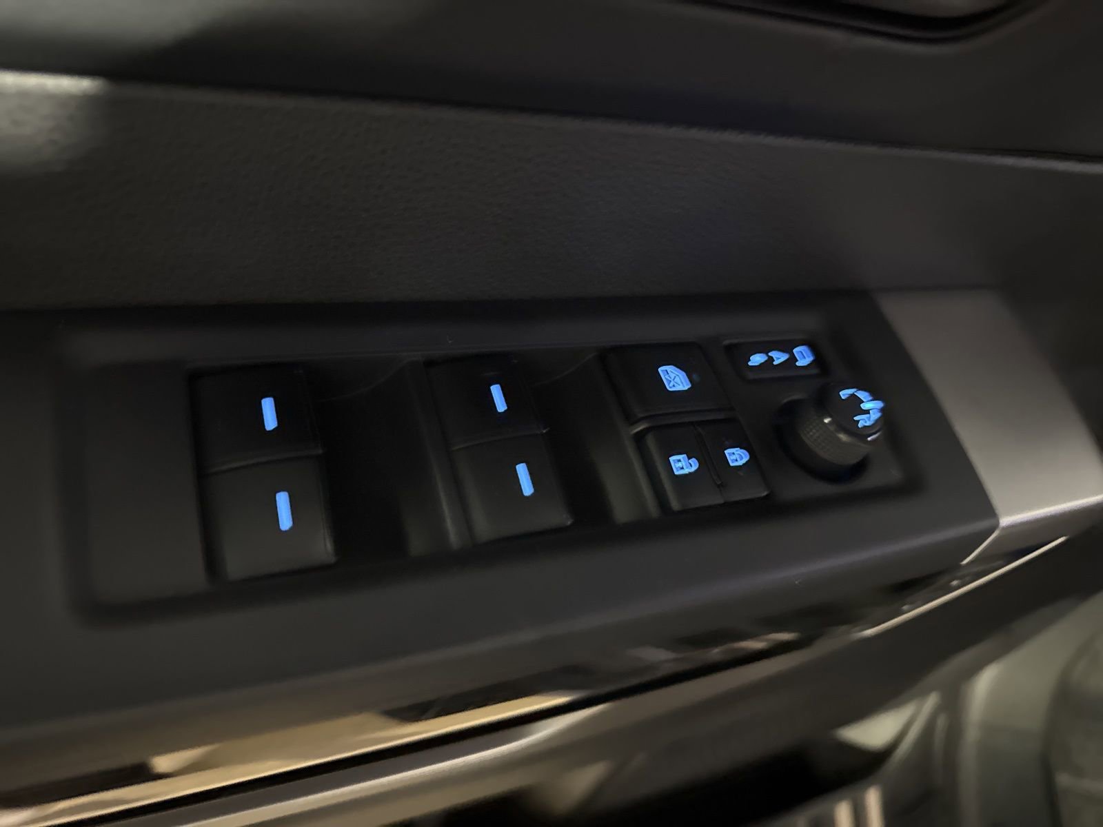 Used 2024 Toyota Tundra Limited w/ Power Package image 13