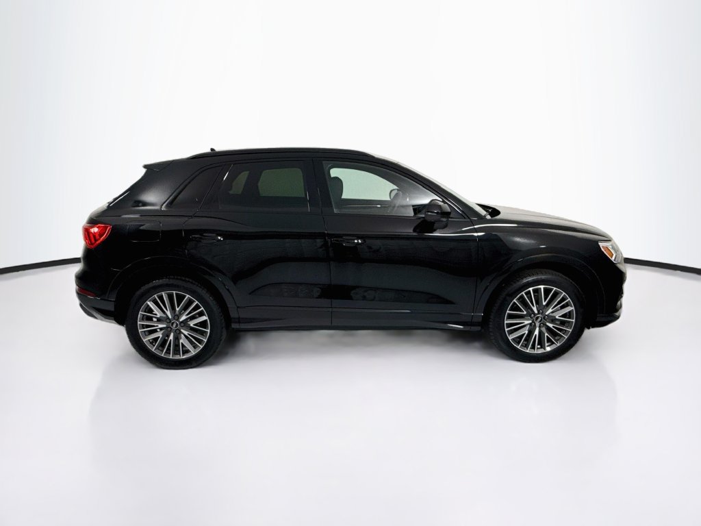 Certified 2023 Audi Q3 2.0T Premium w/ Convenience Package AWD/4WD image 4