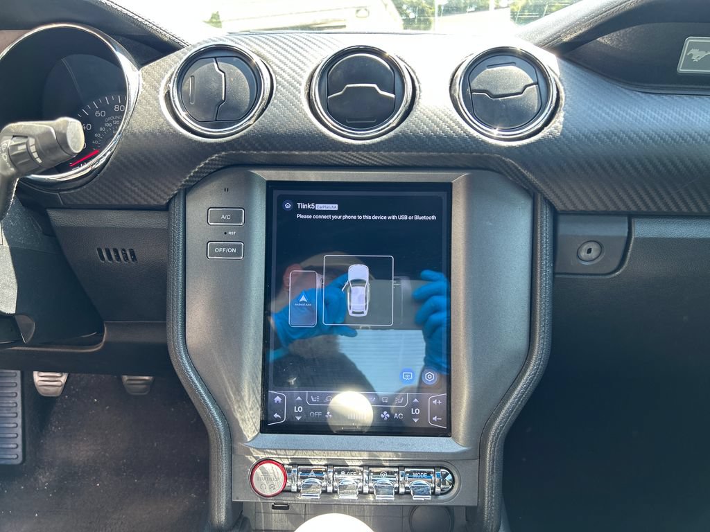 Used 2016 Ford Mustang Coupe RWD image 15