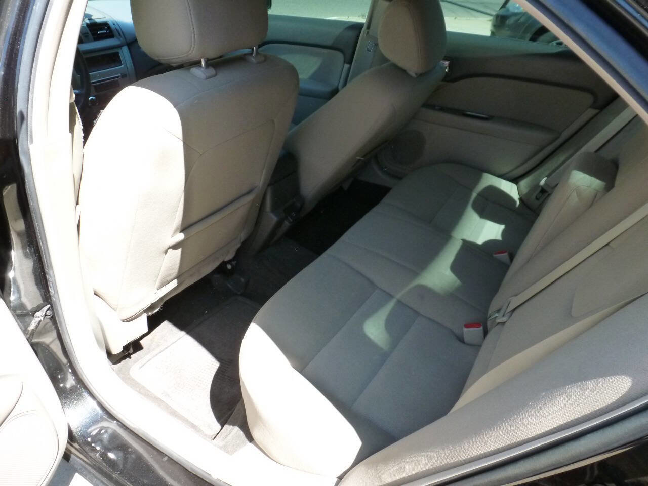 Used 2012 Ford Fusion Hybrid FWD image 10
