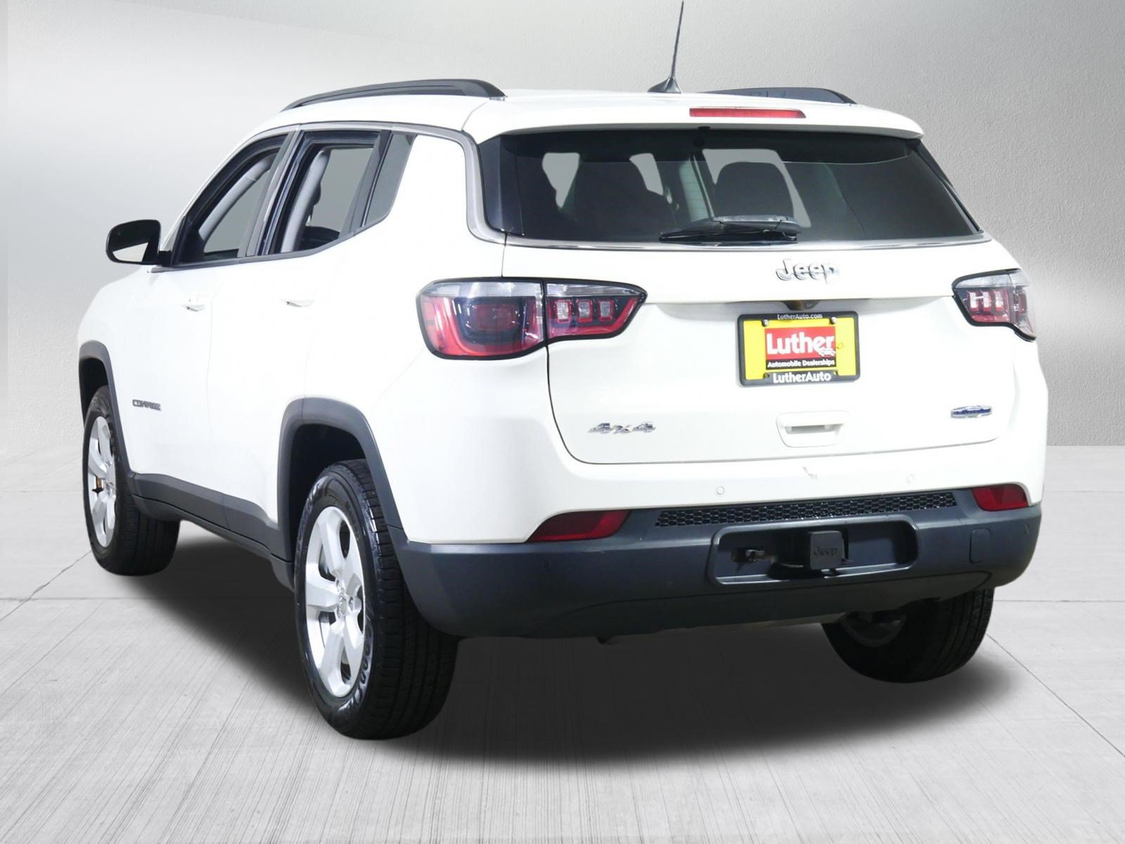 Used 2018 Jeep Compass Latitude w/ Popular Equipment Group AWD/4WD image 5