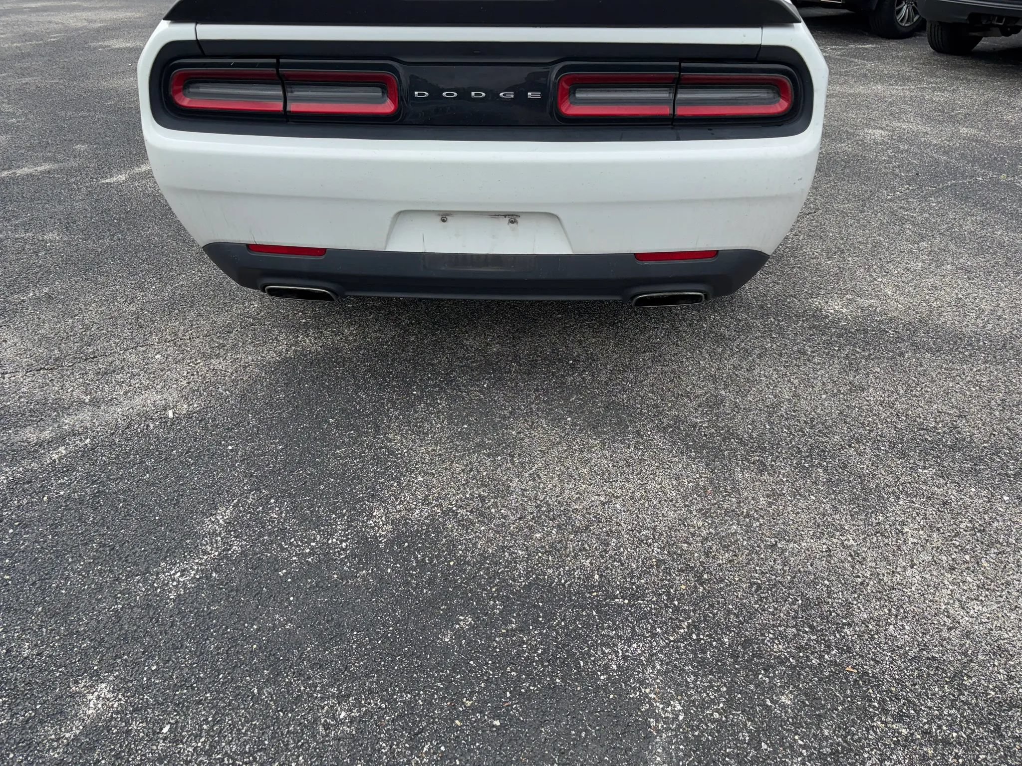 Used 2017 Dodge Challenger SXT RWD image 8
