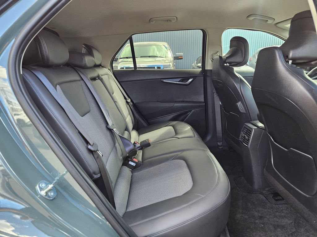 Used 2025 Kia Niro Wind w/ Wind Preserve Package FWD image 12