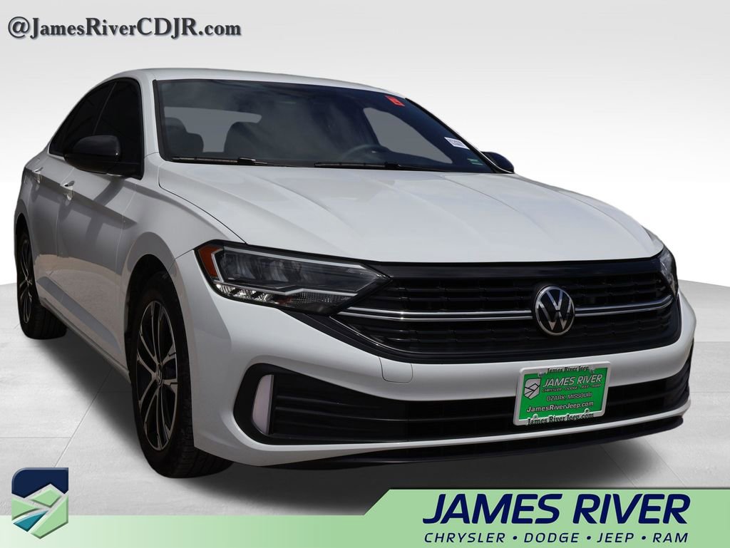 Used 2023 Volkswagen Jetta Sport FWD image 6