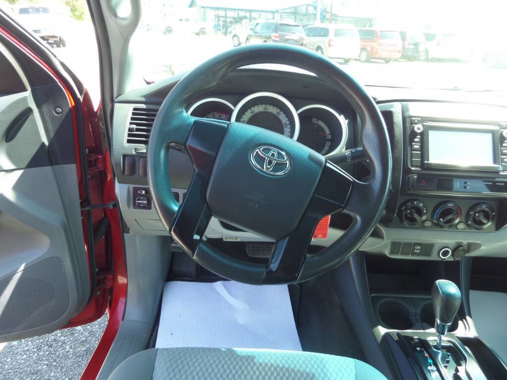 Used 2014 Toyota Tacoma 4x4 Double Cab image 9