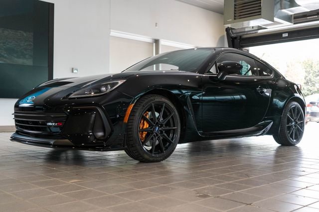 Used 2025 Subaru BRZ tS RWD image 2
