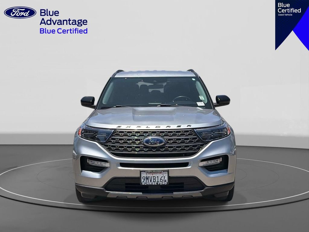 Used 2023 Ford Explorer XLT w/ Equipment Group 202A RWD image 3