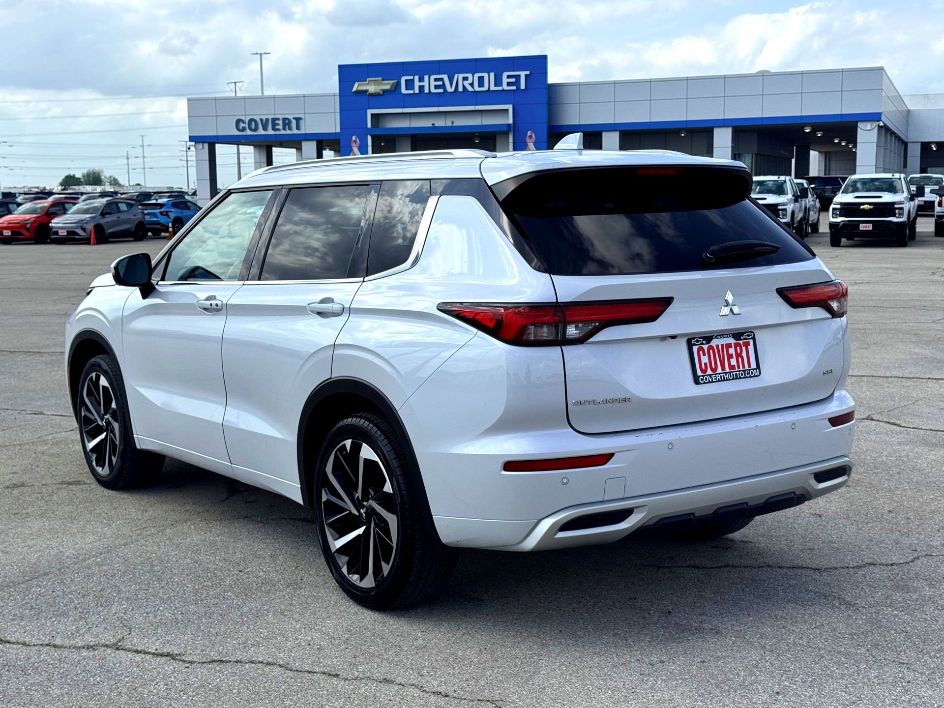 Used 2023 Mitsubishi Outlander SEL image 9