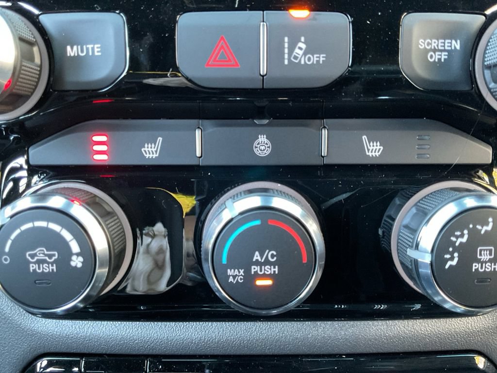 Used 2026 RAM 1500 Big Horn w/ Night Edition AWD/4WD image 24