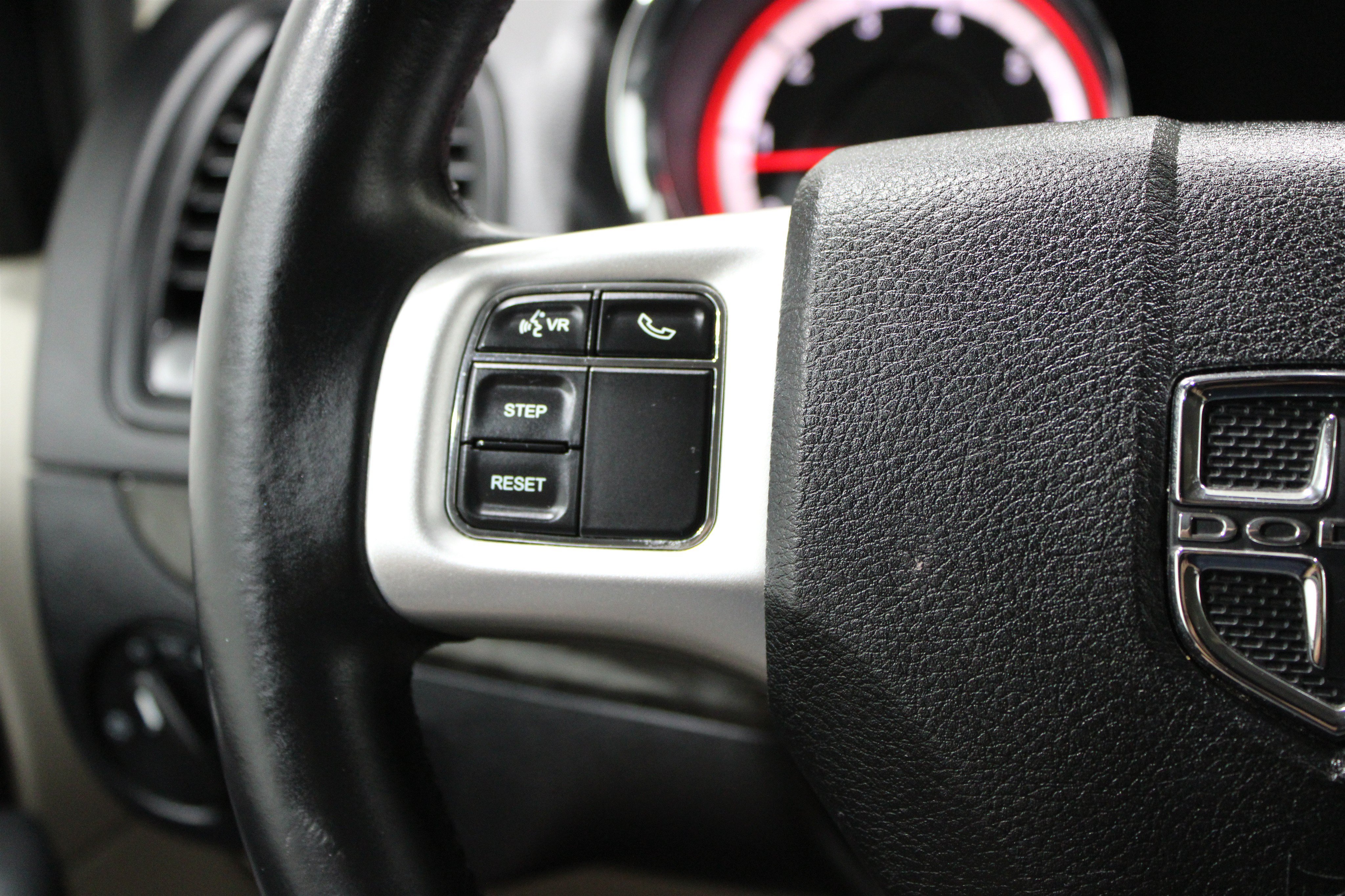 Used 2017 Dodge Grand Caravan SE w/ Power Window Group FWD image 9