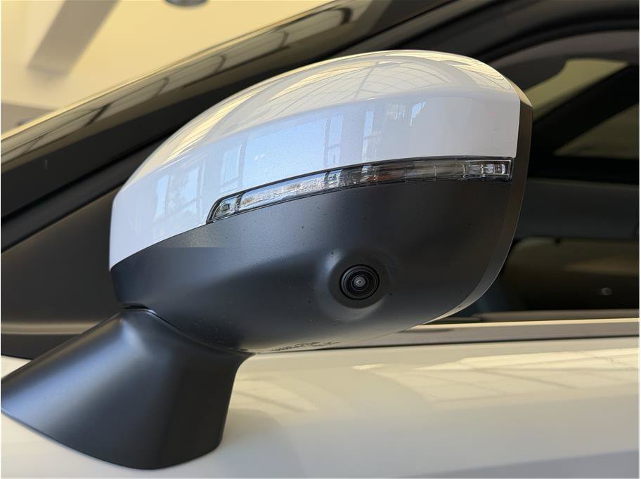 Used 2025 Mitsubishi Outlander 4WD Plug-In Hybrid image 30
