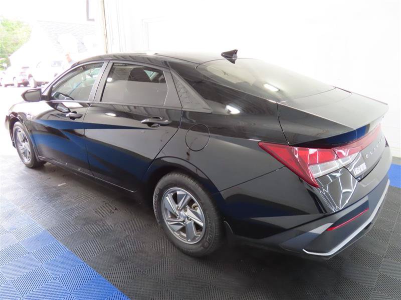 Used 2024 Hyundai Elantra SE FWD image 10