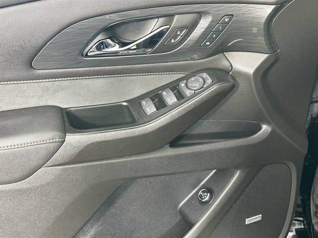 Used 2023 Chevrolet Traverse High Country w/ LPO, Floor Liner Package AWD/4WD image 27