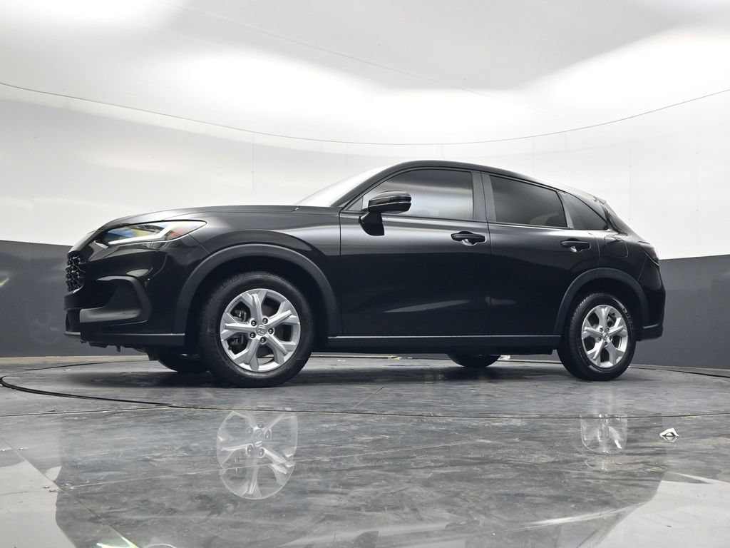 Used 2023 Honda HR-V LX image 32