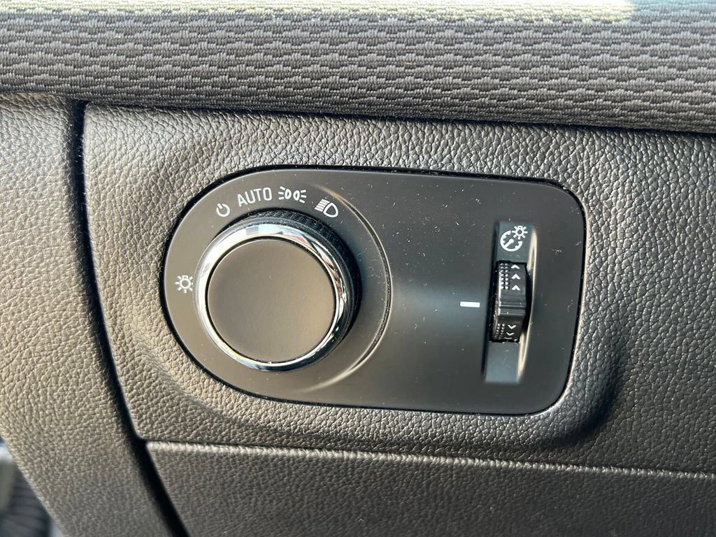 Certified 2019 Chevrolet Cruze LT FWD image 30