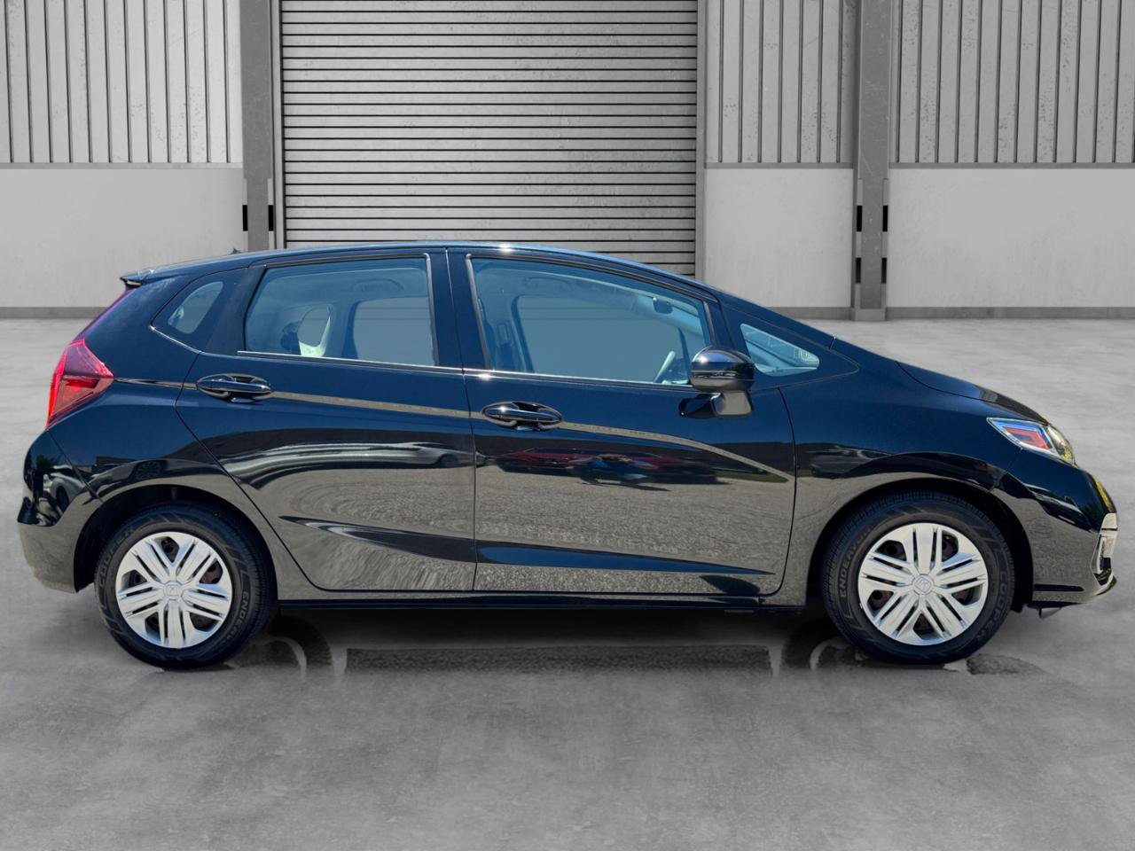 Used 2018 Honda Fit LX image 29