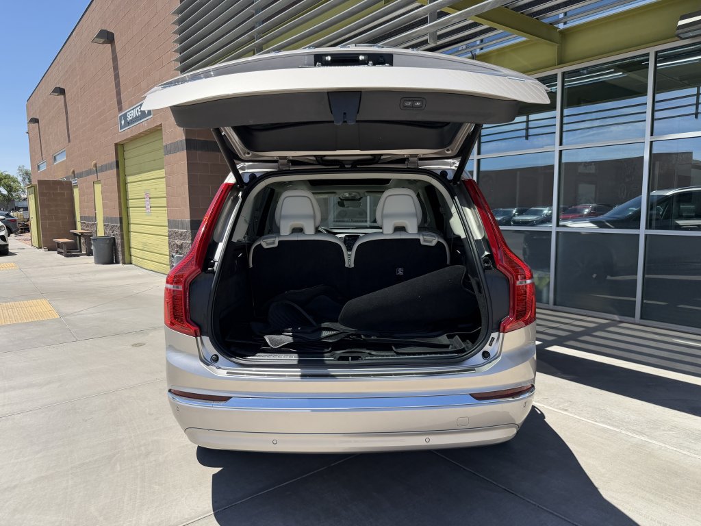 Used 2023 Volvo XC90 T8 Plus w/ Protection Package Premier AWD/4WD image 40