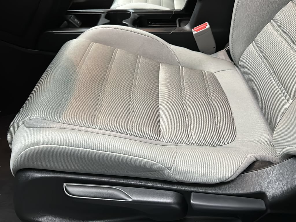 Certified 2018 Honda CR-V LX image 14