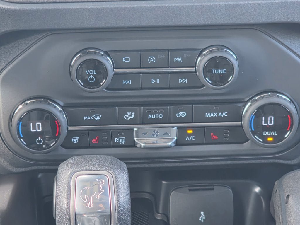 New 2026 Ford Bronco Badlands AWD/4WD image 14