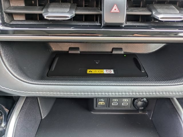 Used 2023 Toyota Highlander XLE AWD/4WD image 28