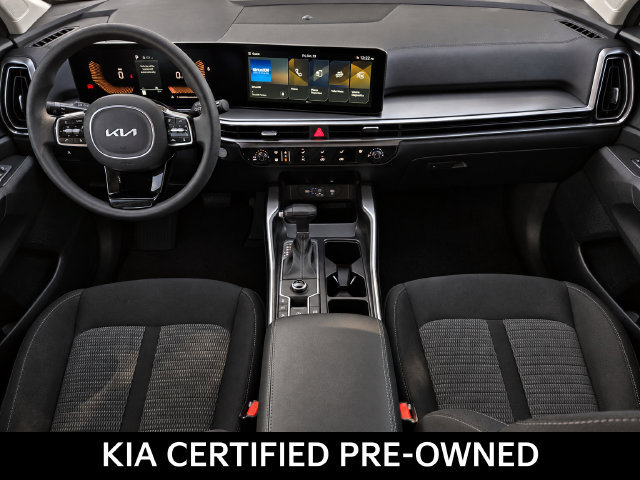 Certified 2025 Kia Sorento LX FWD image 15