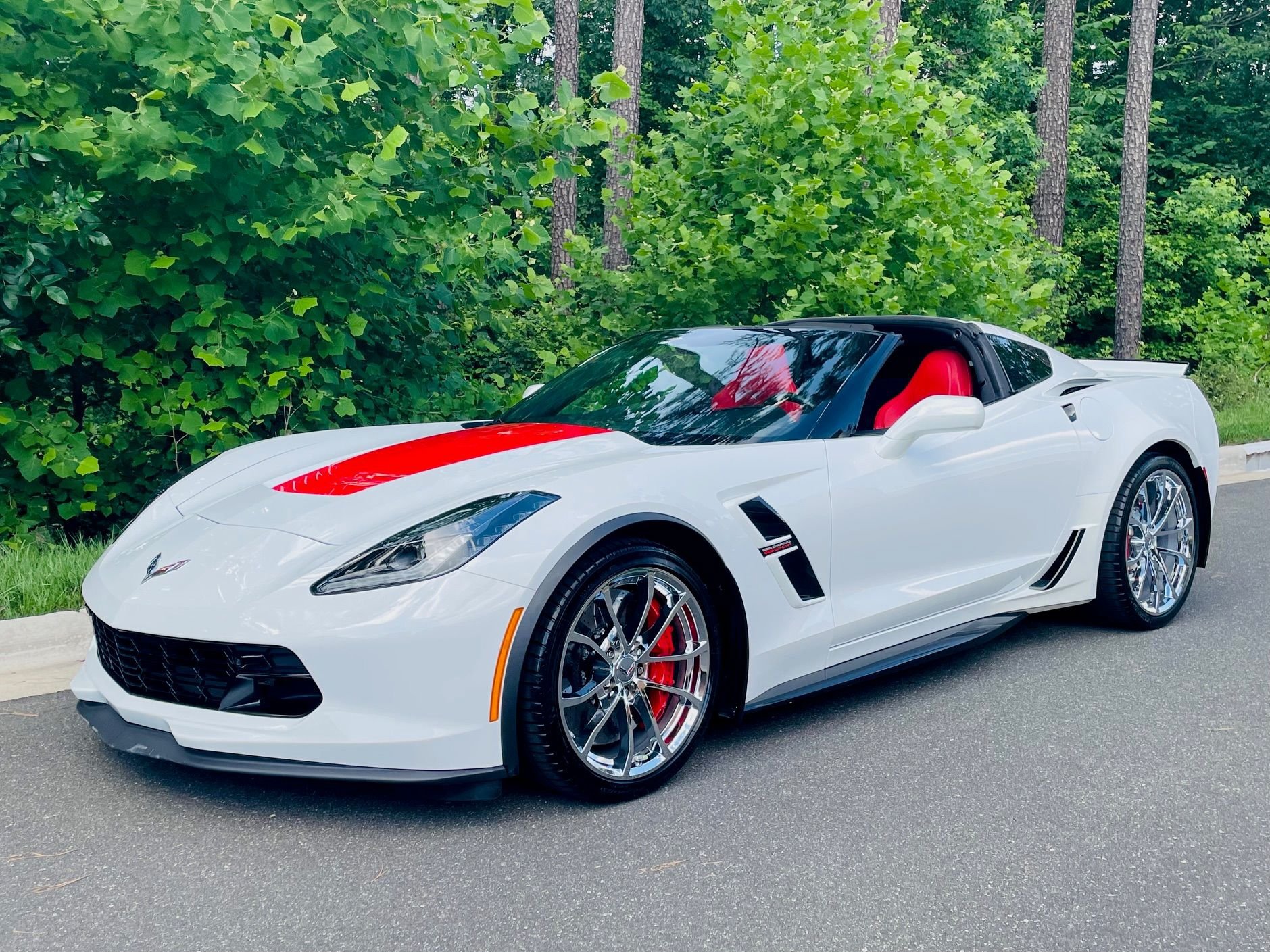 Used 2017 Chevrolet Corvette Grand Sport w/ Z07 Performance Package RWD image 12