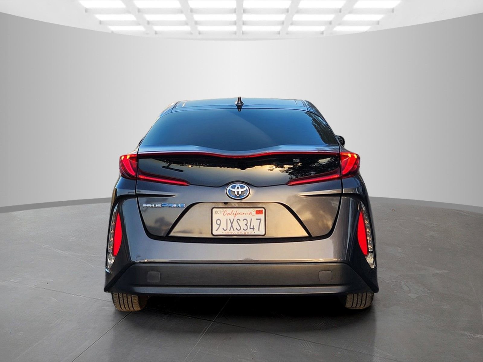 Used 2020 Toyota Prius Prime LE image 6