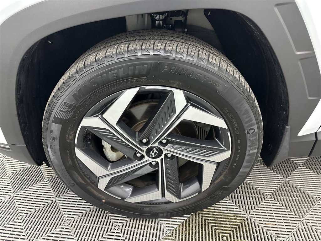 Used 2023 Hyundai Tucson Limited image 13