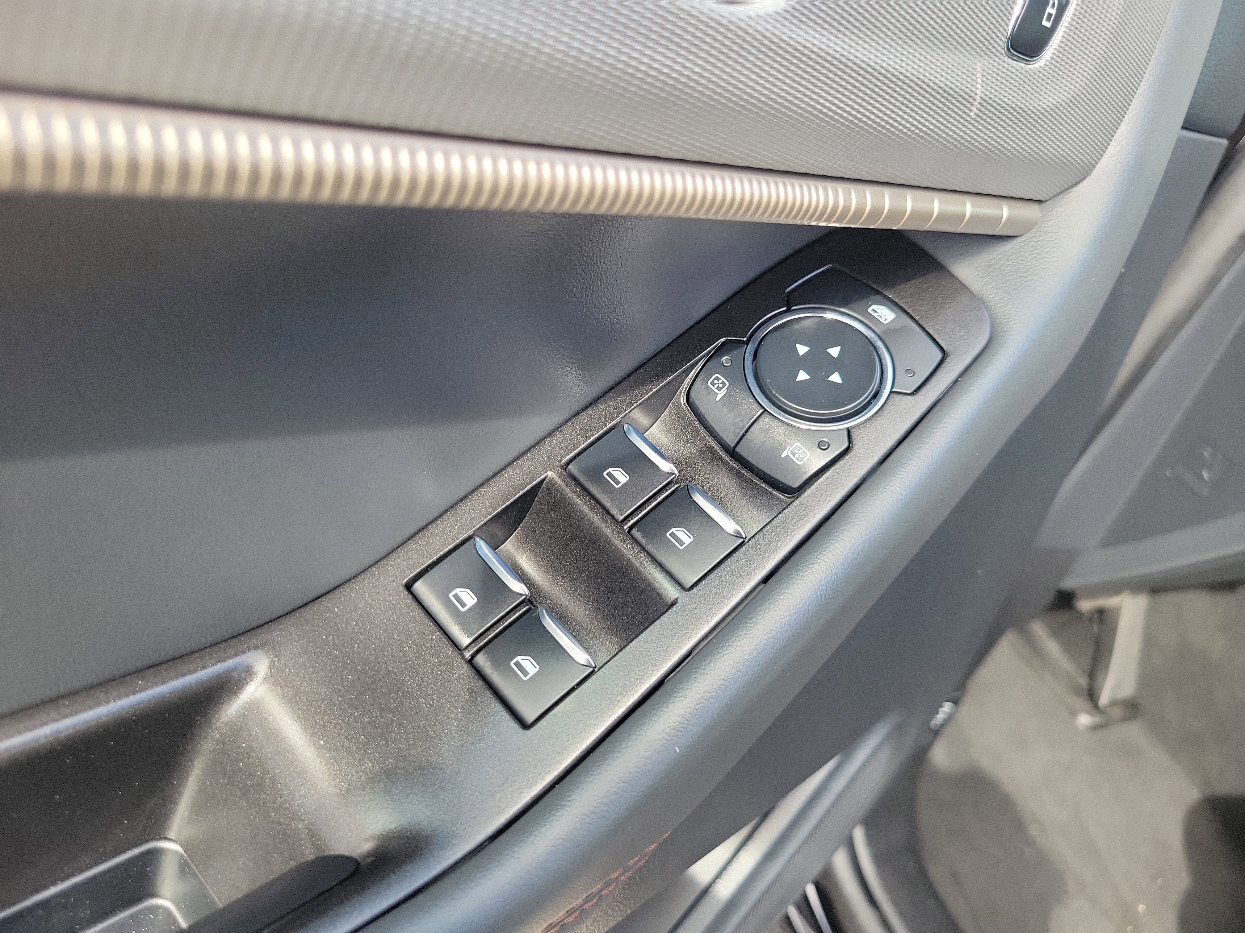 Used 2026 Ford Explorer Active w/ Active Comfort Package image 25