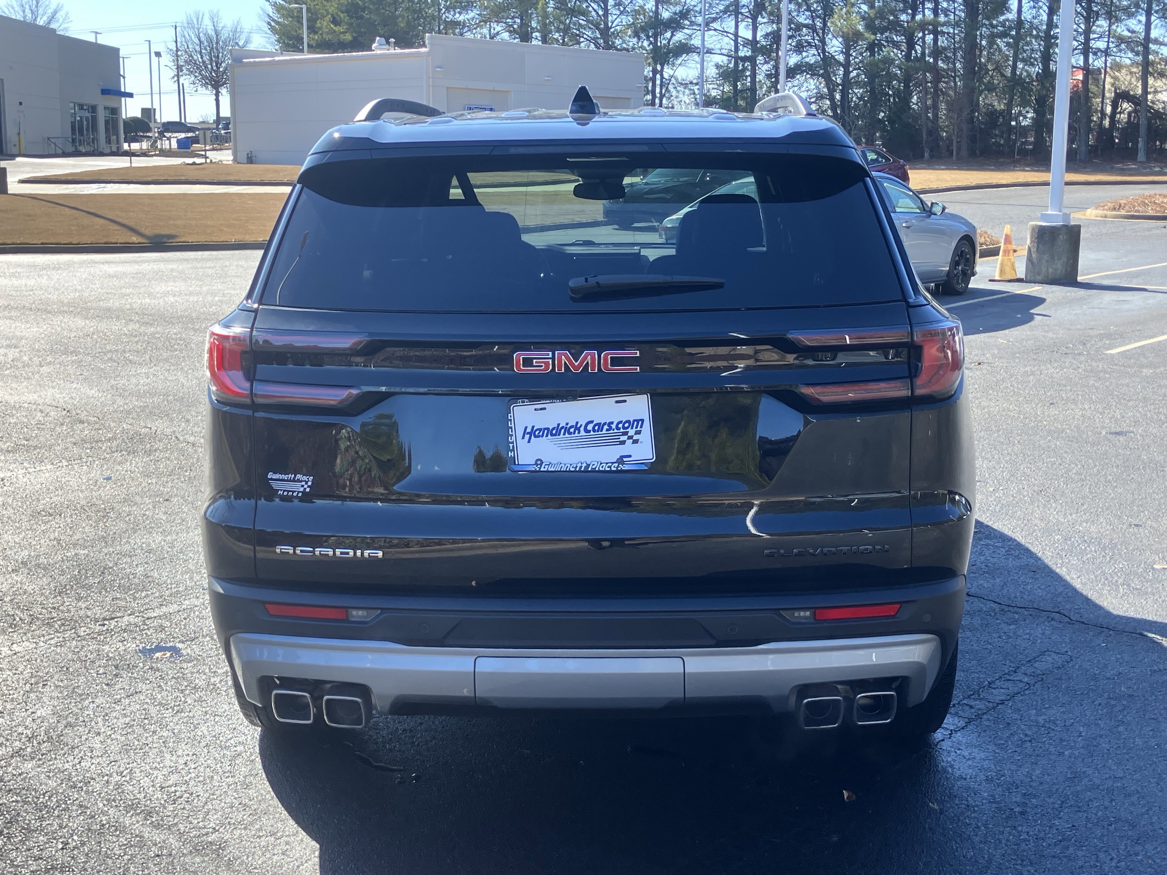 Used 2024 GMC Acadia Elevation image 9