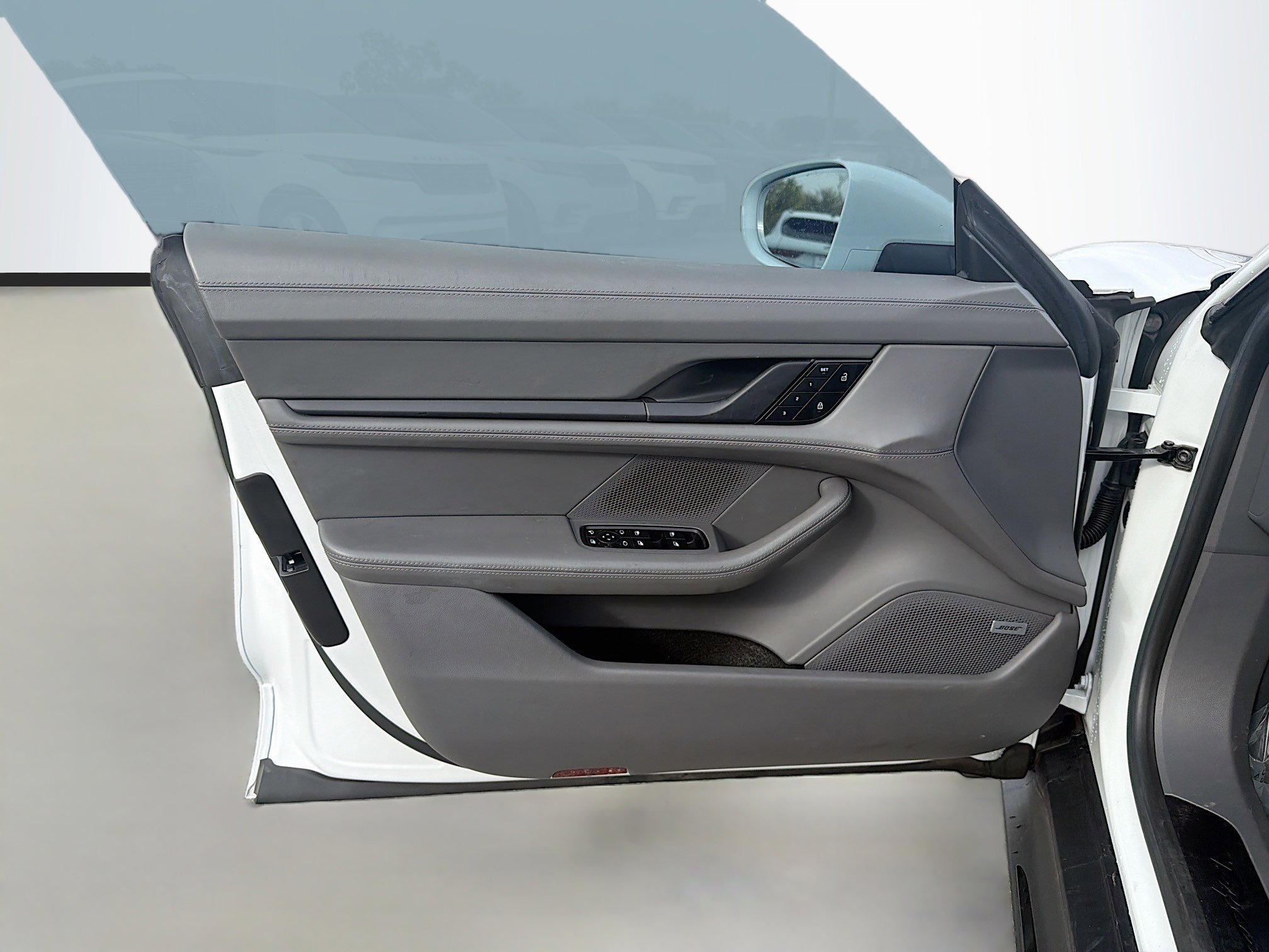 Used 2022 Porsche Taycan GTS w/ Premium Package (P6U) image 21