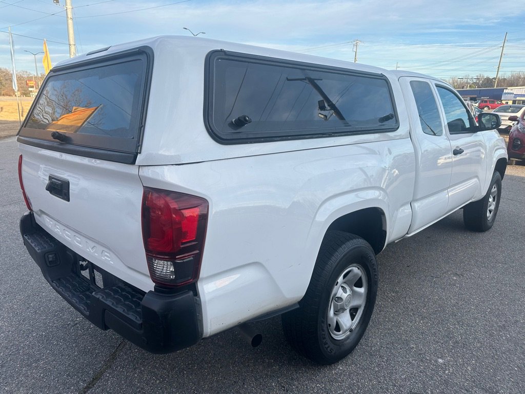 Used 2019 Toyota Tacoma SR image 9