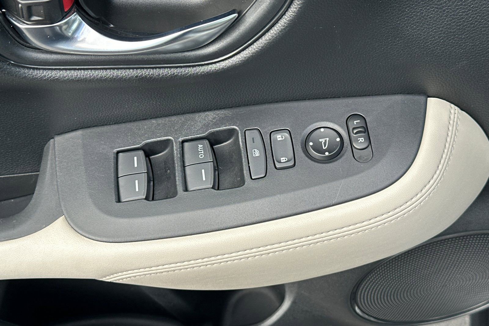 Certified 2024 Honda HR-V LX image 11