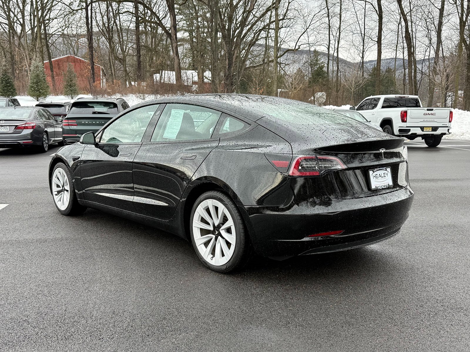 Used 2023 Tesla Model 3 Standard Range image 4