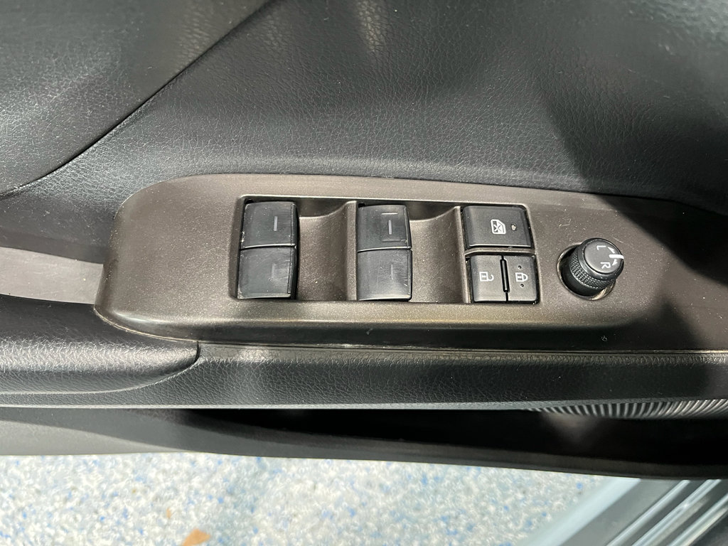 Used 2023 Toyota Camry SE FWD image 26