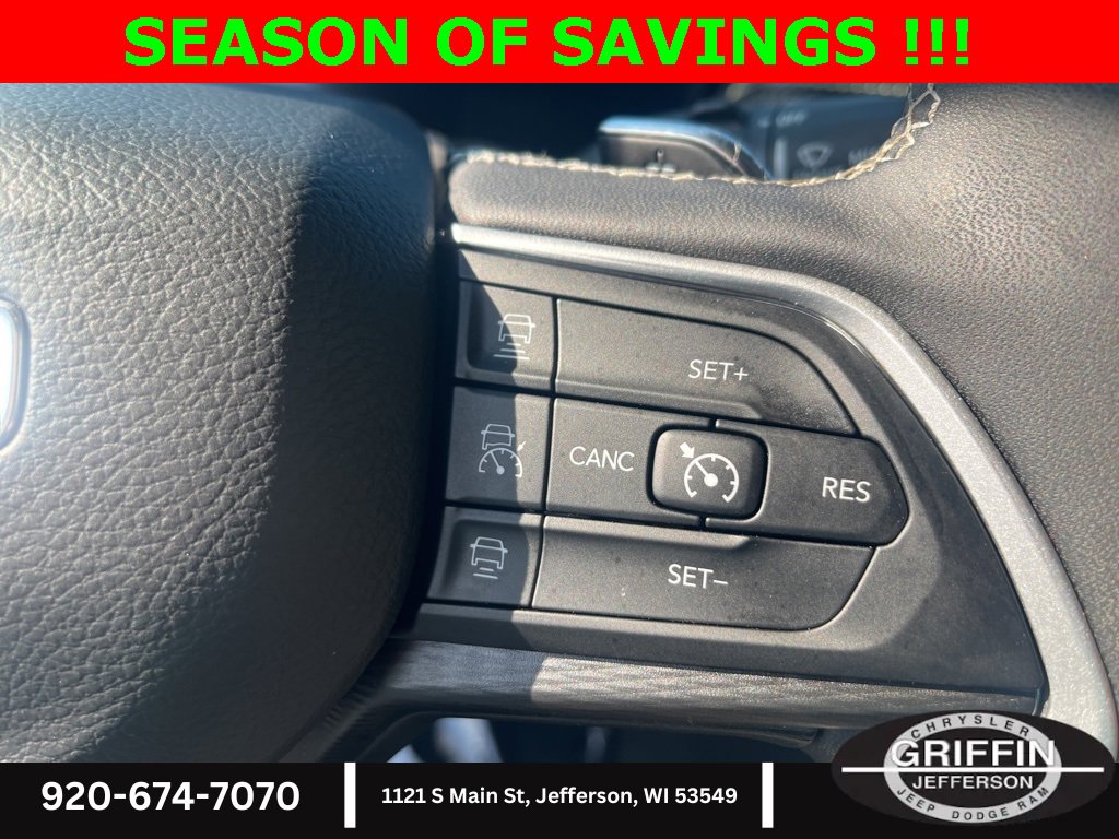 Used 2023 Jeep Grand Cherokee L Laredo image 12