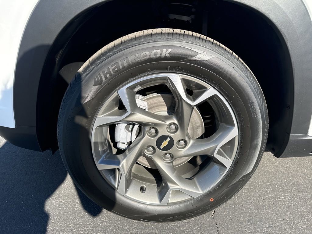 New 2026 Chevrolet Trax LT w/ Driver Confidence Package image 10