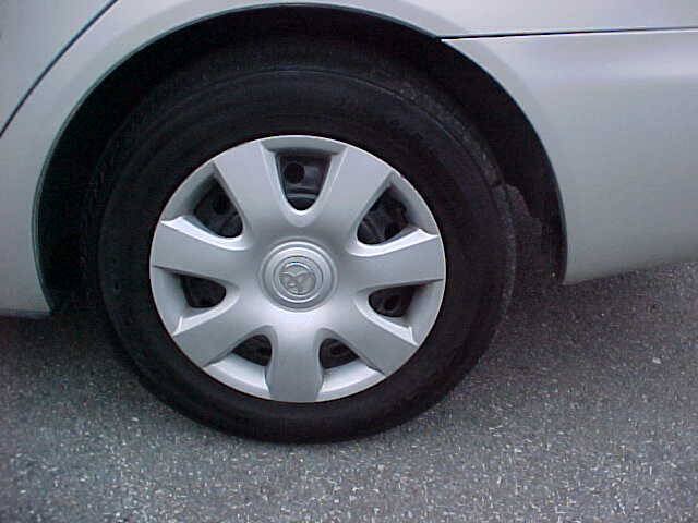 Used 2002 Toyota Camry LE w/ Pkg 2 FWD image 8