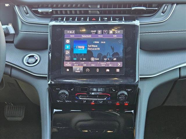 New 2025 Jeep Grand Cherokee L Altitude image 13