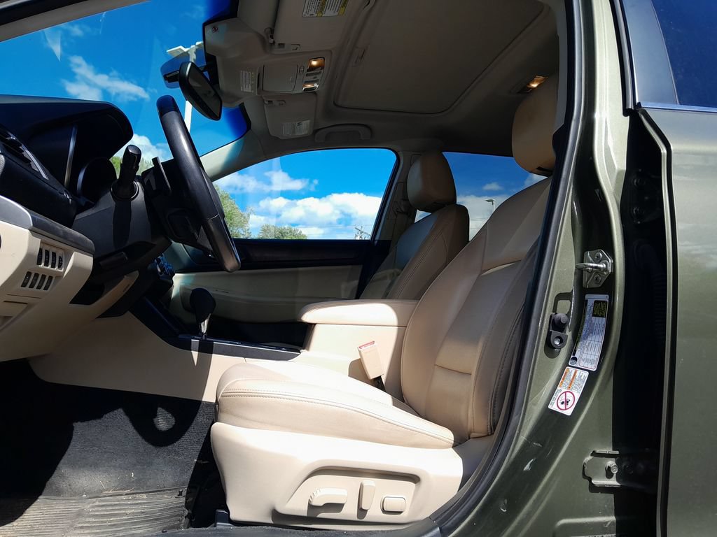 Used 2015 Subaru Outback 3.6R Limited AWD/4WD image 15