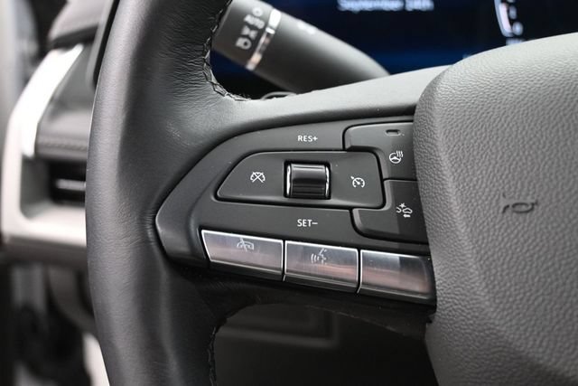 Certified 2024 Cadillac XT4 Premium Luxury AWD/4WD image 28