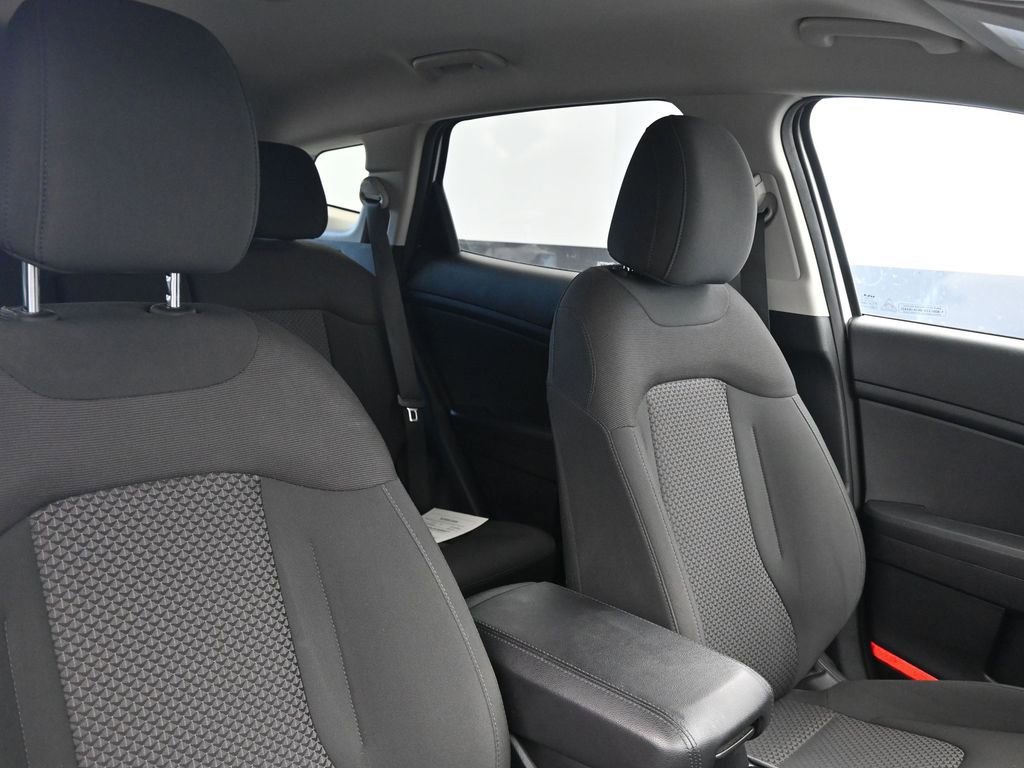 Used 2024 Kia Sportage LX image 11