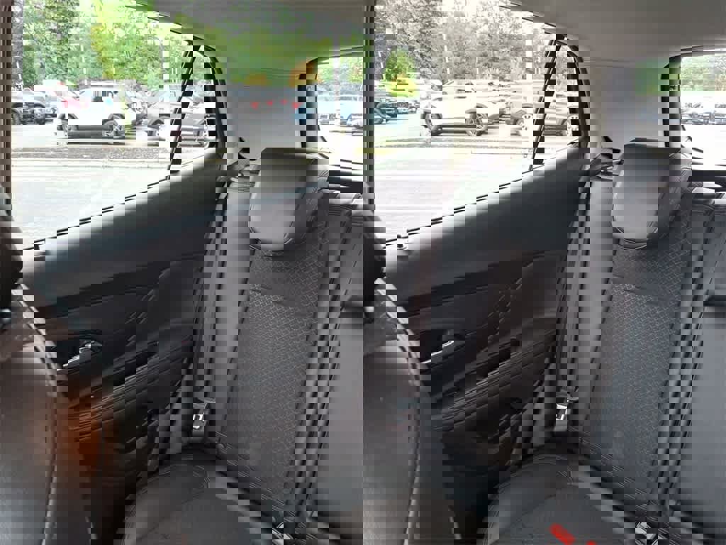 Used 2020 Buick Encore Preferred image 12