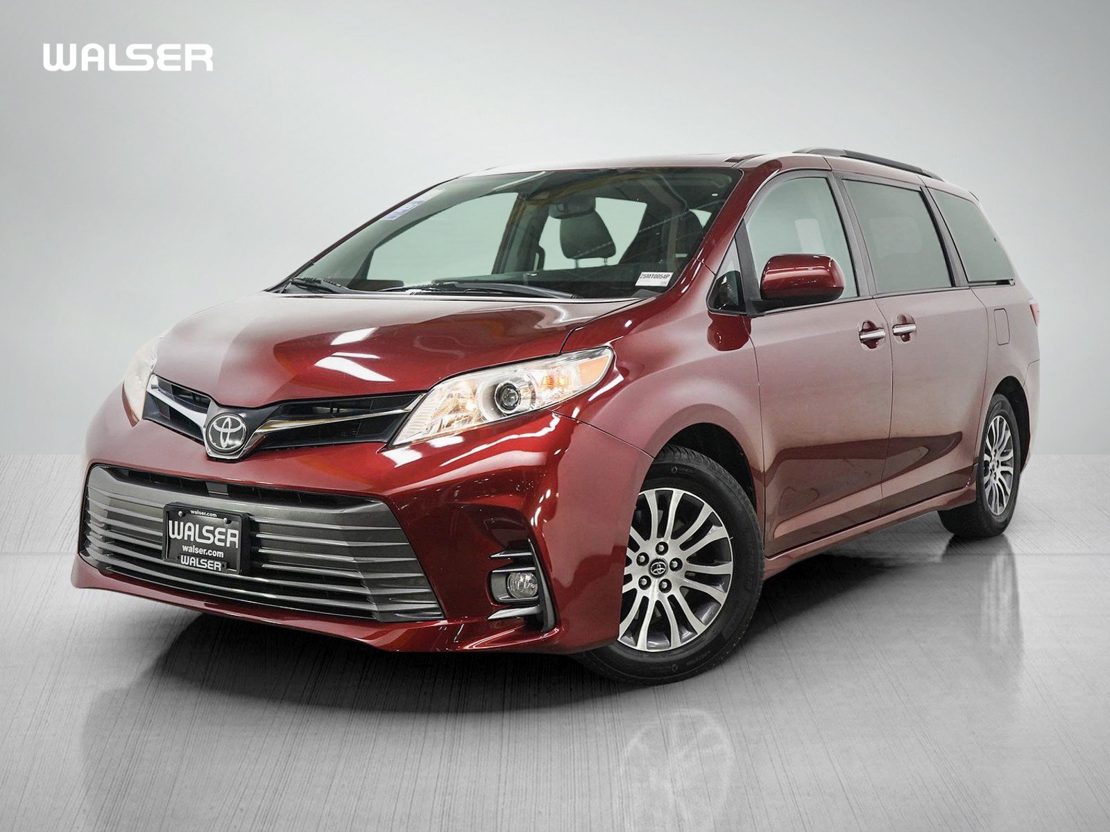 Used 2019 Toyota Sienna XLE FWD video 1
