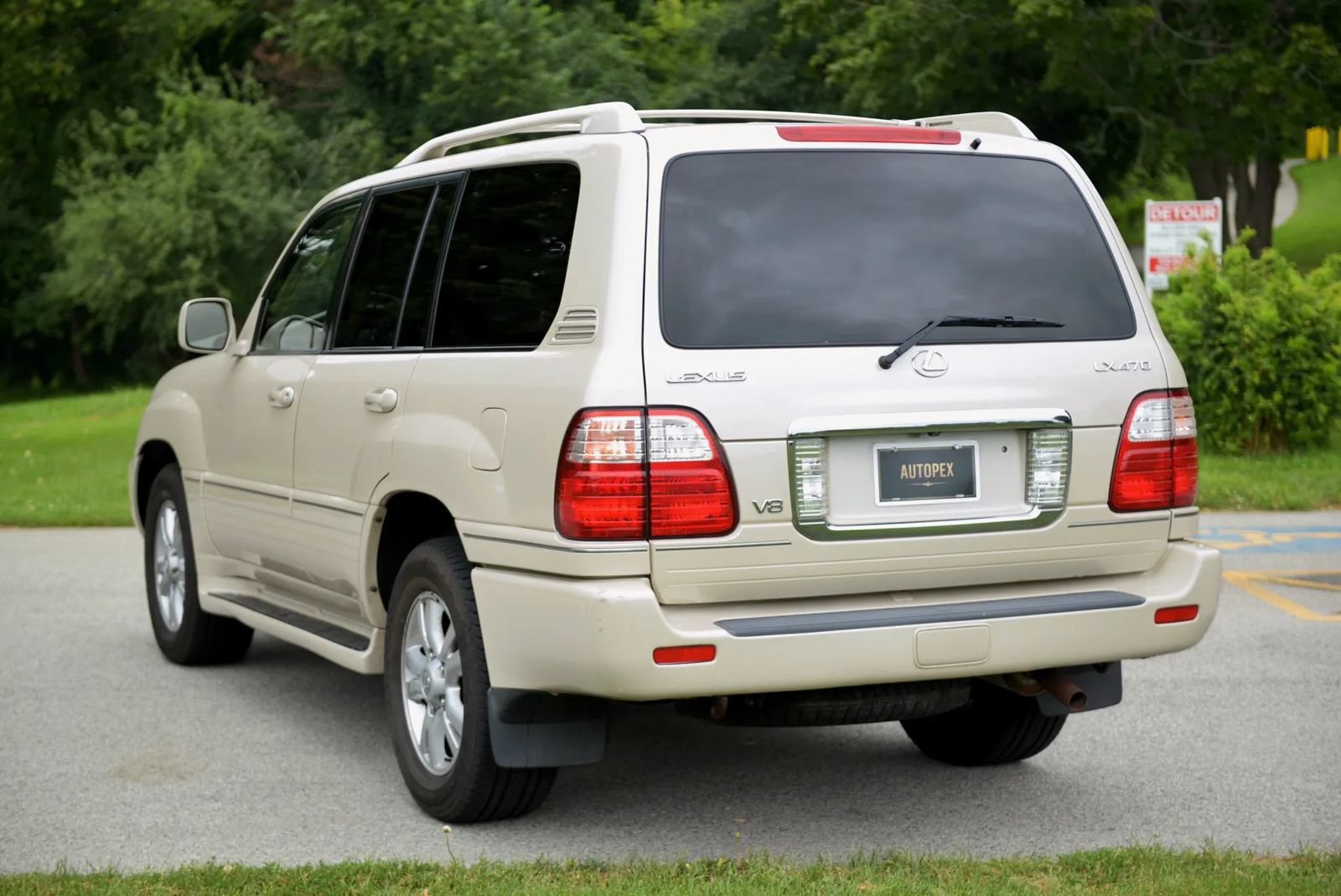 Used 2005 Lexus LX 470 4WD image 20