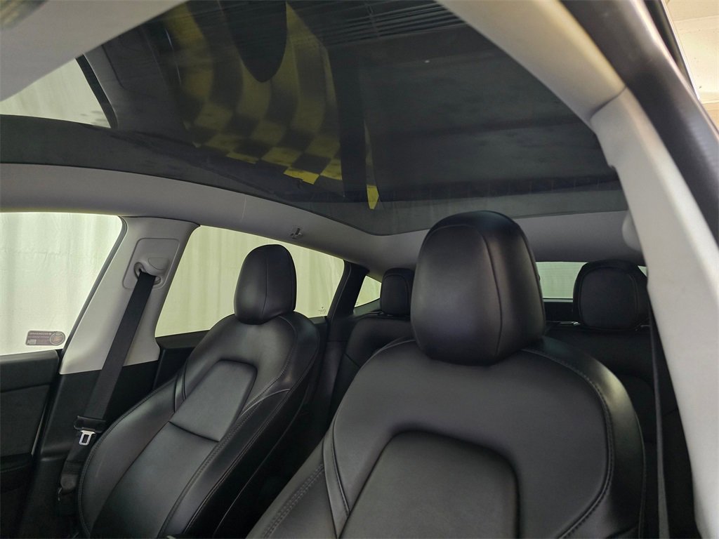 Used 2021 Tesla Model Y Long Range image 22