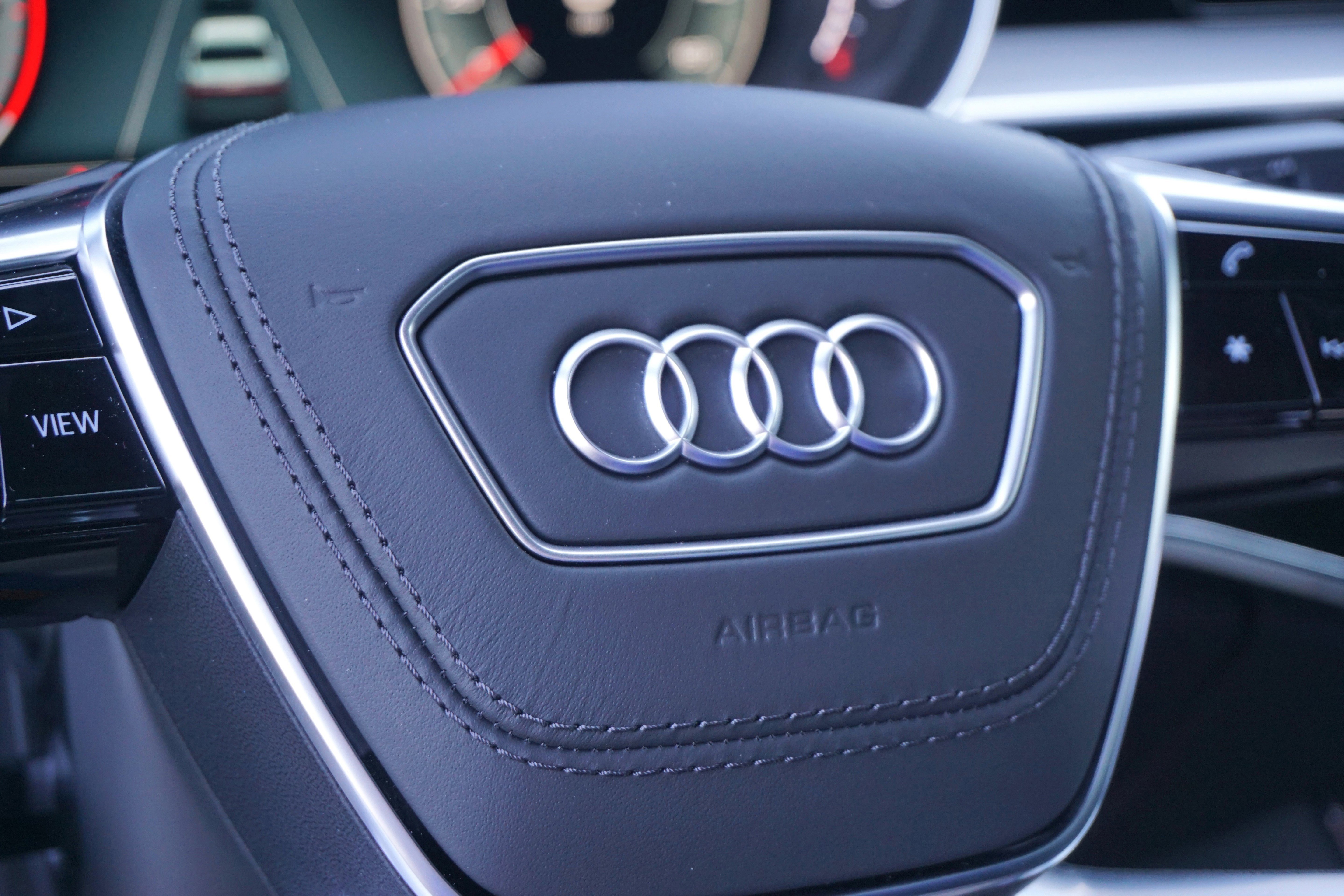 New 2025 Audi A8 L 3.0T image 13